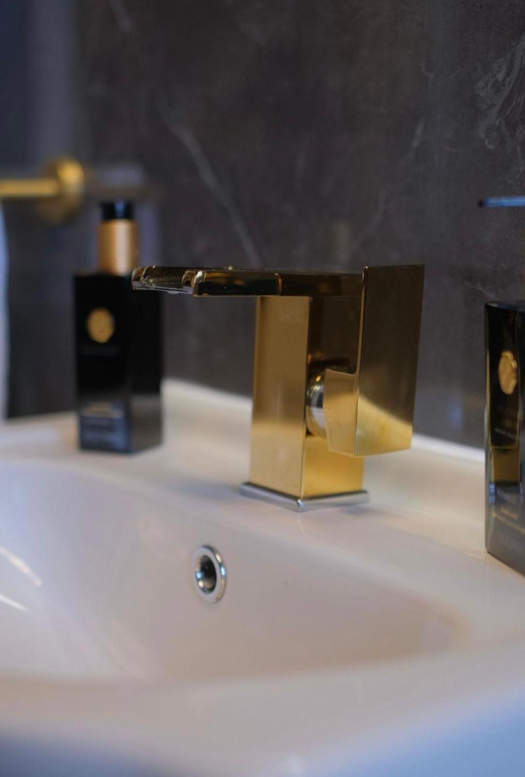 Luxury Apartment Dundee Bagian luar foto